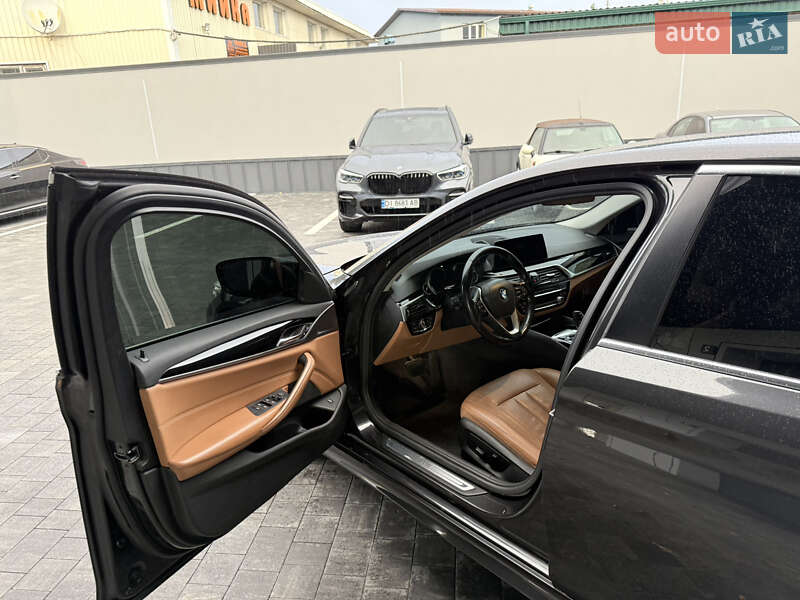 Седан BMW 5 Series 2017 в Ровно