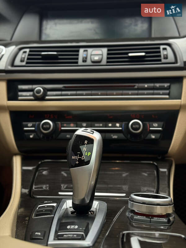 Седан BMW 5 Series 2012 в Черновцах