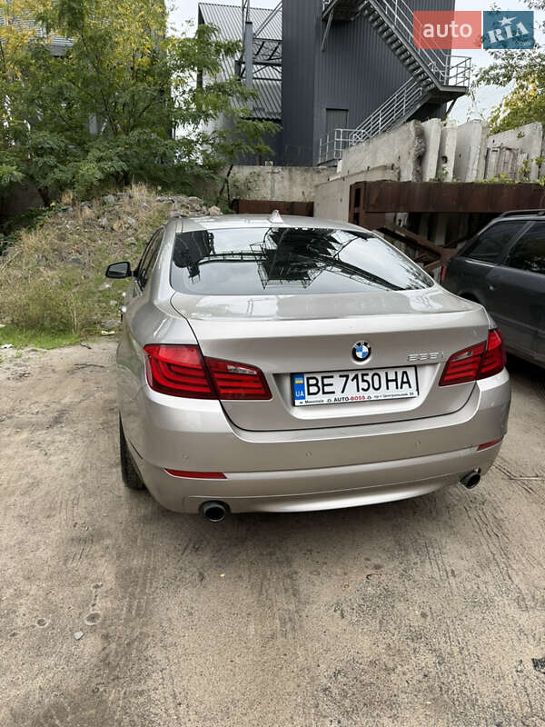 BMW 5 Series 2011 BMW 5 Series 2011