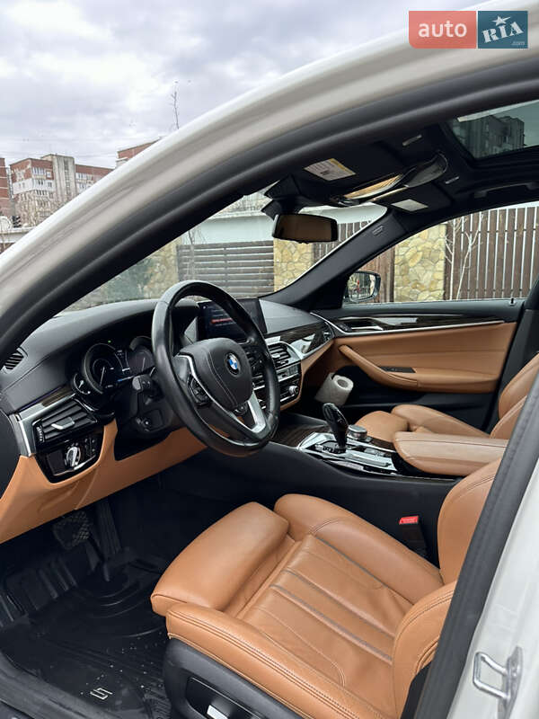 Седан BMW 5 Series 2019 в Львове фото 11 Седан BMW 5 Series 2019 в Львове