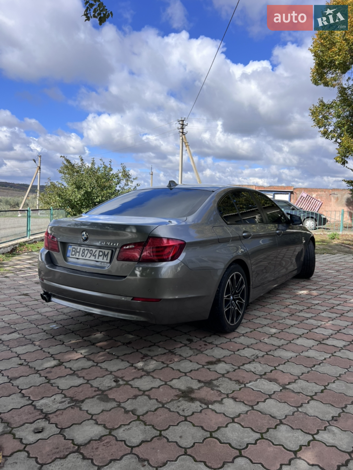 2012 BMW 5er - мініатюра 2