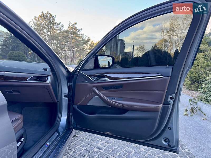 Седан BMW 5 Series 2018 в Днепре фото 22 Седан BMW 5 Series 2018 в Днепре