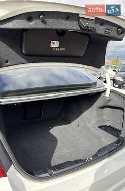 Седан BMW 5 Series 2012 в 