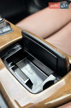 Седан BMW 5 Series 2012 в 