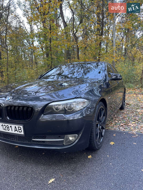 Седан BMW 5 Series 2011 в Харькове