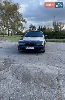 Седан BMW 5 Series 2001 в 
