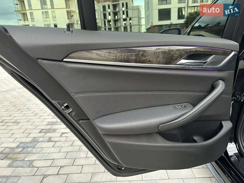 Седан BMW 5 Series 2017 в Умани фото 43 Седан BMW 5 Series 2017 в Умани
