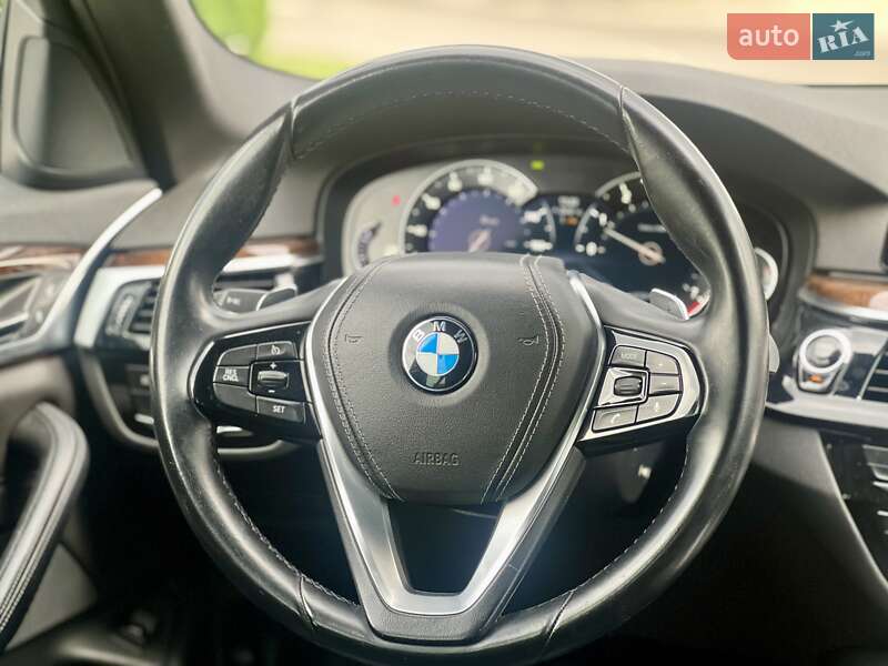 Седан BMW 5 Series 2017 в Ровно фото 23 Седан BMW 5 Series 2017 в Ровно