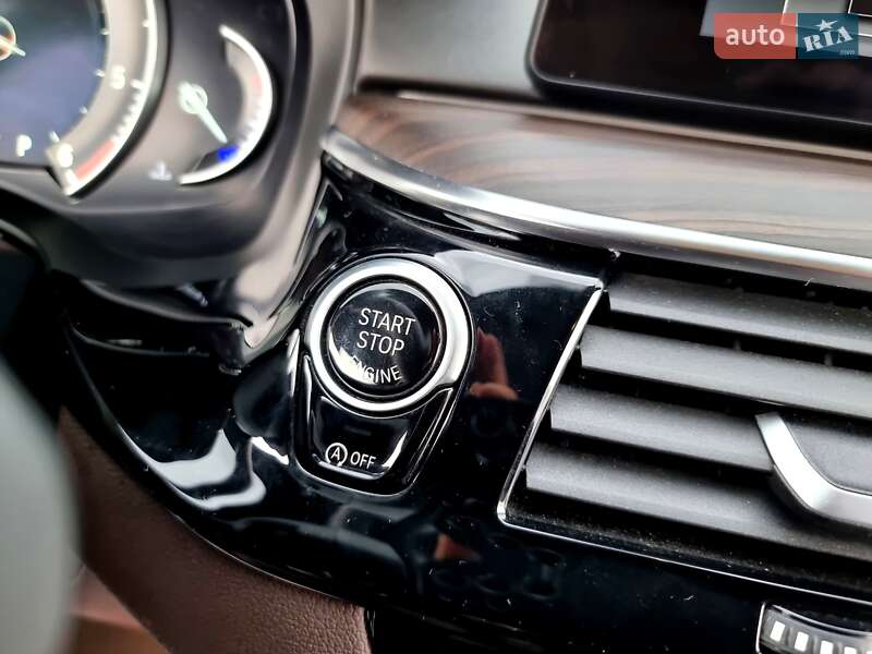 Универсал BMW 5 Series 2018 в Киеве