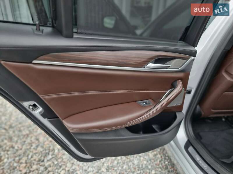 Универсал BMW 5 Series 2018 в Киеве