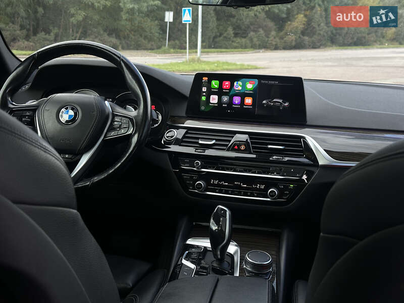 Седан BMW 5 Series 2018 в Львові