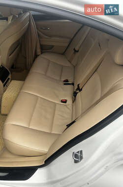 Седан BMW 5 Series 2013 в  фото 9 Седан BMW 5 Series 2013 в