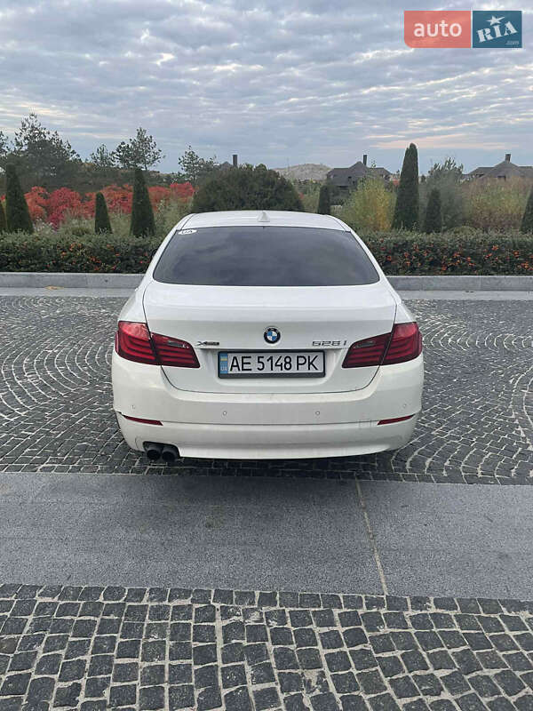 Седан BMW 5 Series 2013 в Днепре