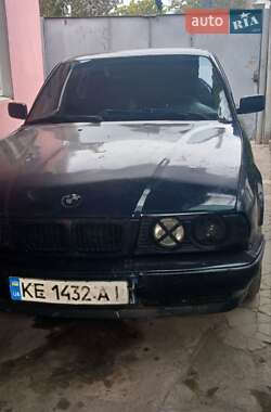 Седан BMW 5 Series 1994 в Дніпрі