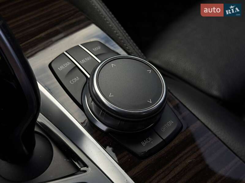 Седан BMW 5 Series 2017 в Кривом Роге