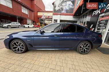 Седан BMW 5 Series 2021 в 