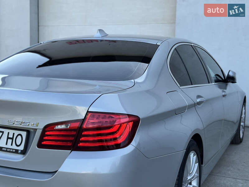 Седан BMW 5 Series 2014 в Сарнах