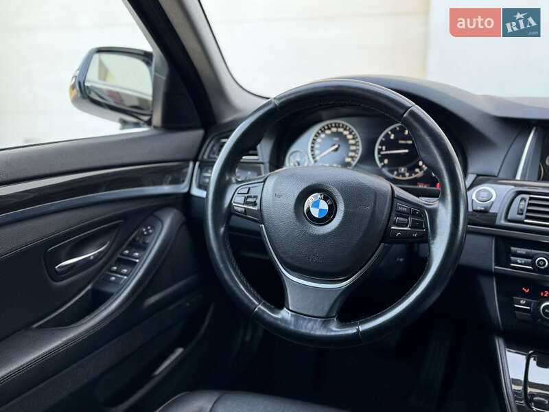 Седан BMW 5 Series 2014 в Сарнах