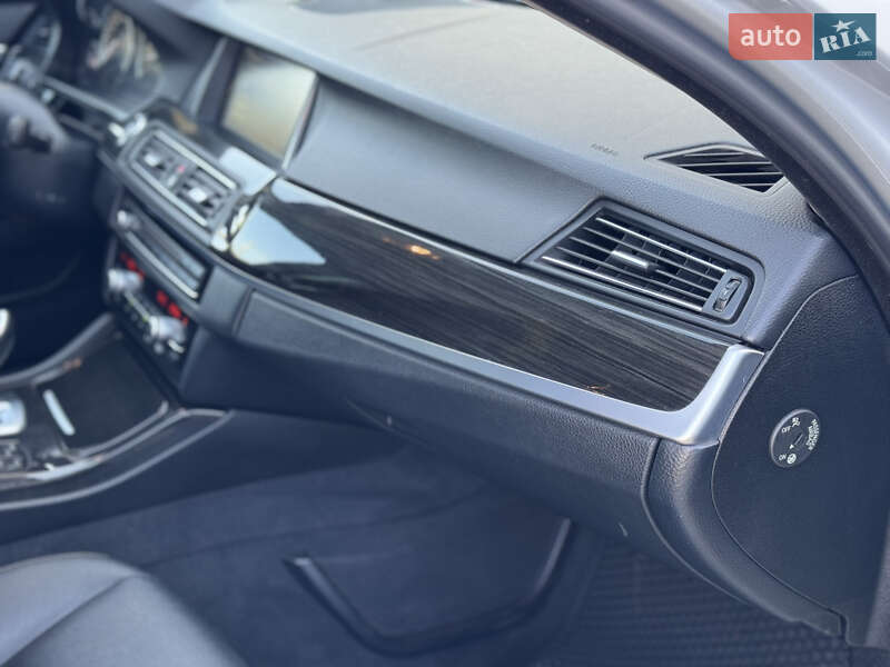Седан BMW 5 Series 2014 в Сарнах
