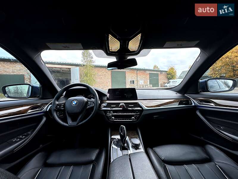 Седан BMW 5 Series 2017 в Дніпрі