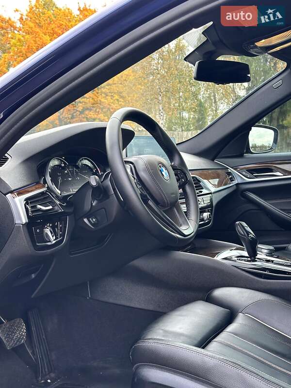 Седан BMW 5 Series 2017 в Дніпрі