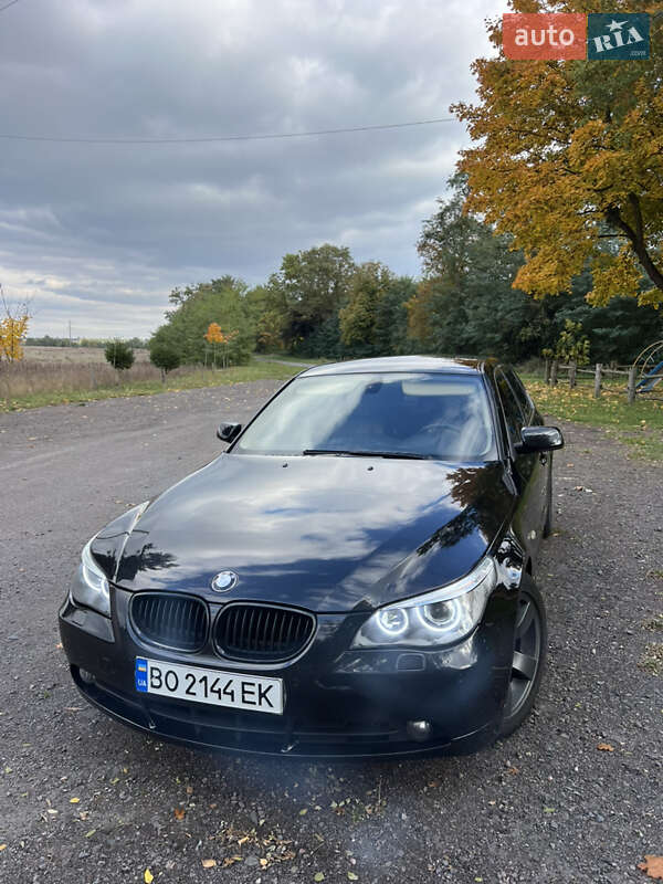 Седан BMW 5 Series 2003 в Ровно