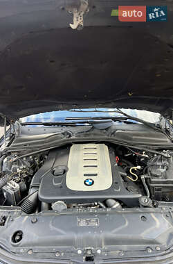 Седан BMW 5 Series 2003 в Рівному
