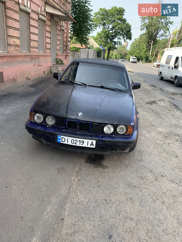 Седан BMW 5 Series 1988 в Дніпрі