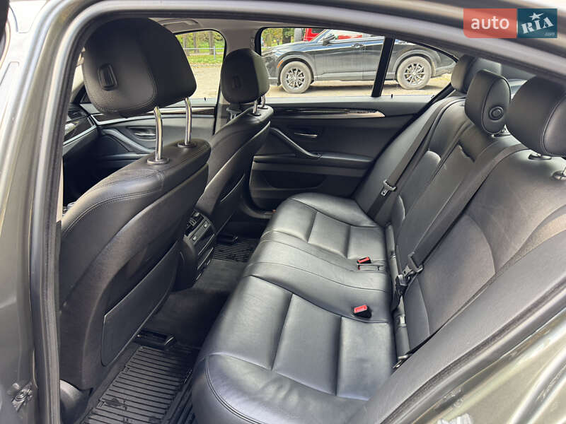 Седан BMW 5 Series 2014 в Львові
