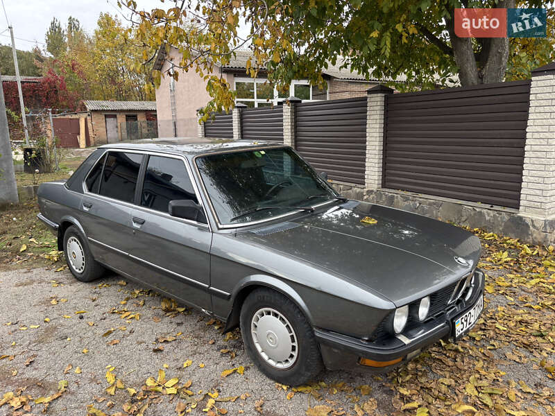 Седан BMW 5 Series 1986 в Знаменке