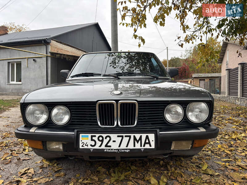 Седан BMW 5 Series 1986 в Знаменке