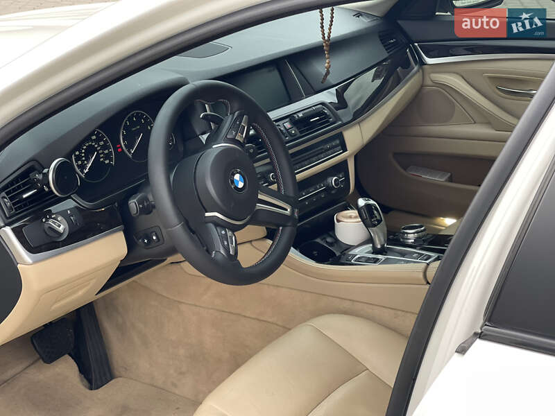 Седан BMW 5 Series 2013 в Львові