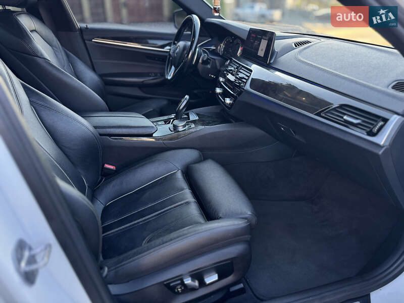 Седан BMW 5 Series 2018 в Ровно фото 66 Седан BMW 5 Series 2018 в Ровно