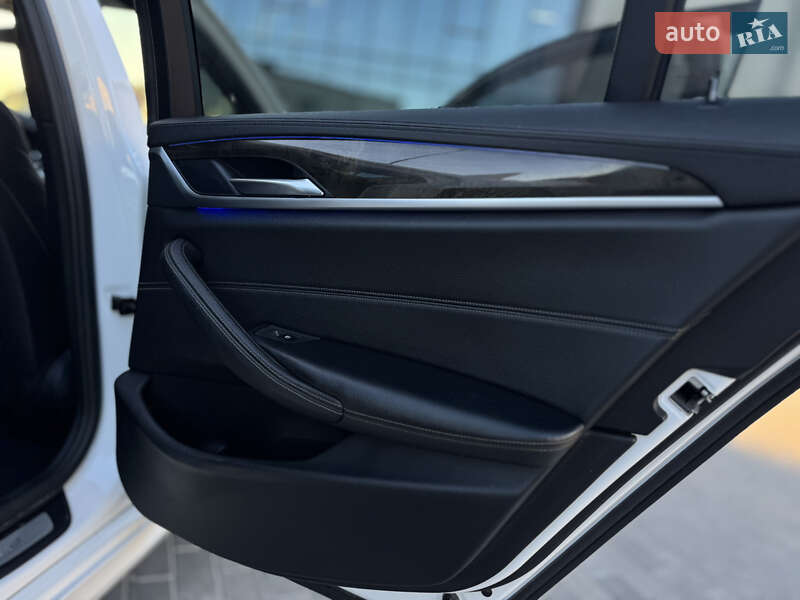 Седан BMW 5 Series 2018 в Ровно фото 73 Седан BMW 5 Series 2018 в Ровно