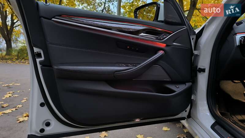 Седан BMW 5 Series 2017 в Ивано-Франковске