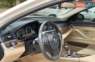 Седан BMW 5 Series 2013 в 