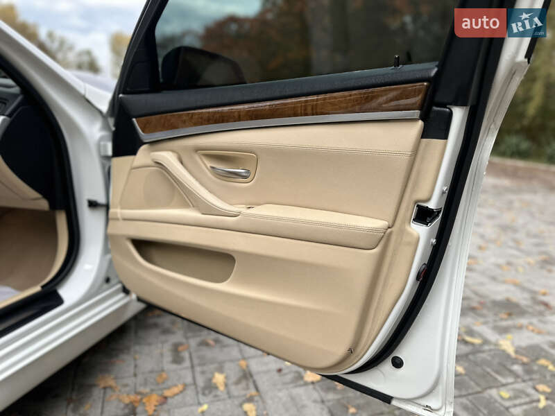 Седан BMW 5 Series 2013 в Дрогобичі