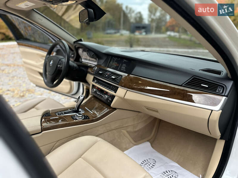 Седан BMW 5 Series 2013 в Дрогобичі