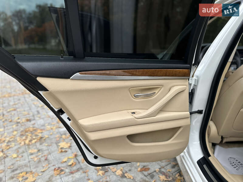 Седан BMW 5 Series 2013 в Дрогобичі