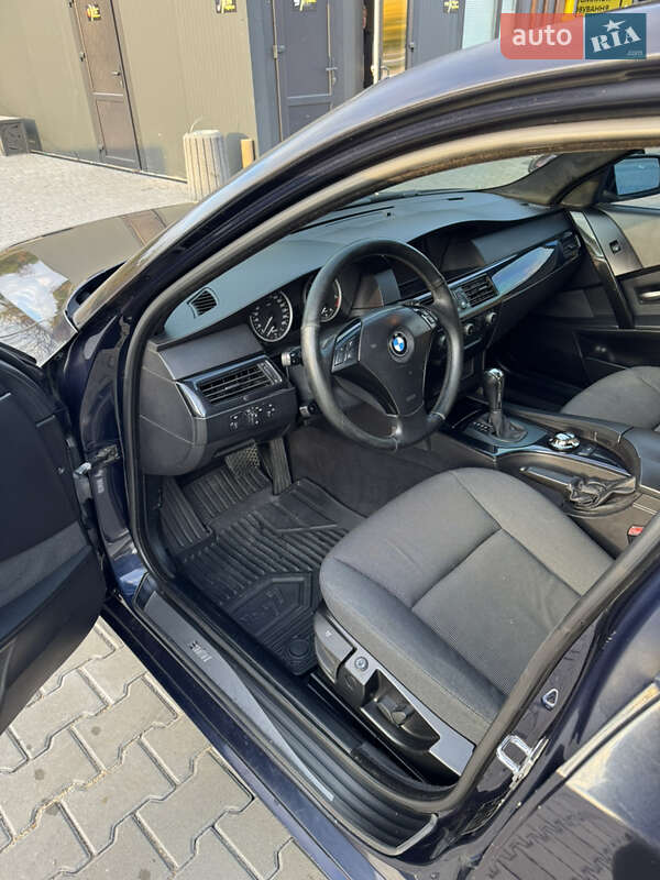 Седан BMW 5 Series 2003 в Ямполе