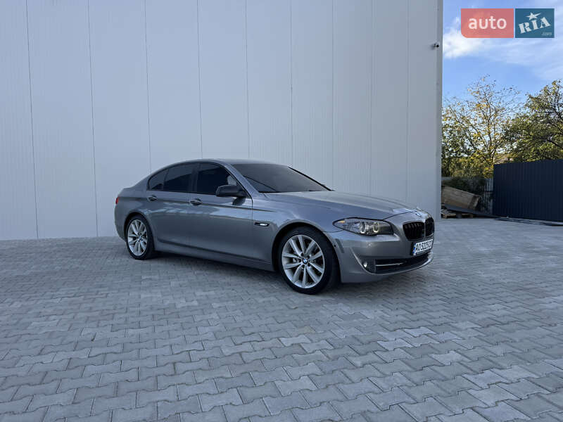Седан BMW 5 Series 2012 в Мукачево фото Седан BMW 5 Series 2012 в Мукачево