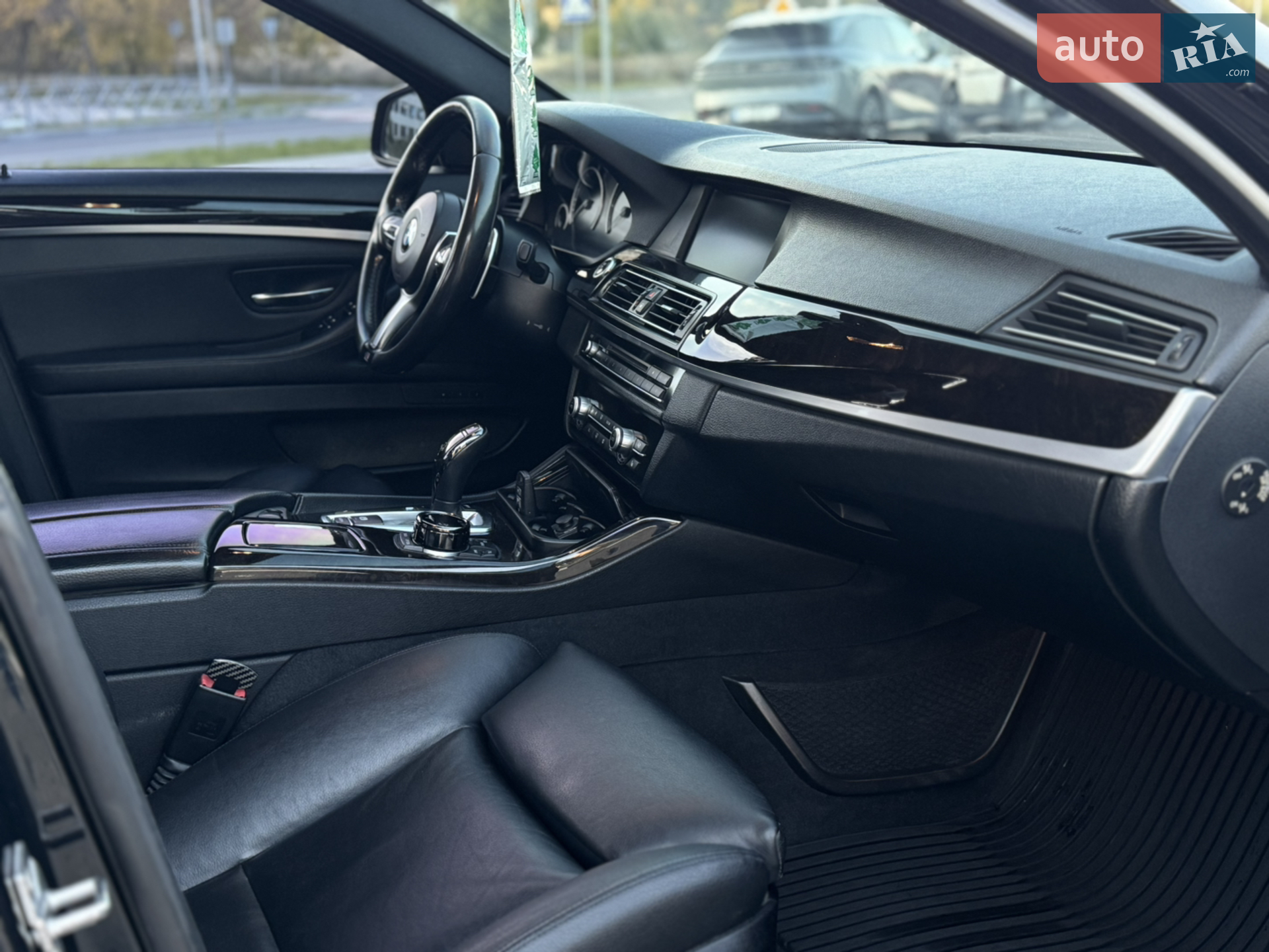 2011 BMW 5er - мініатюра 28