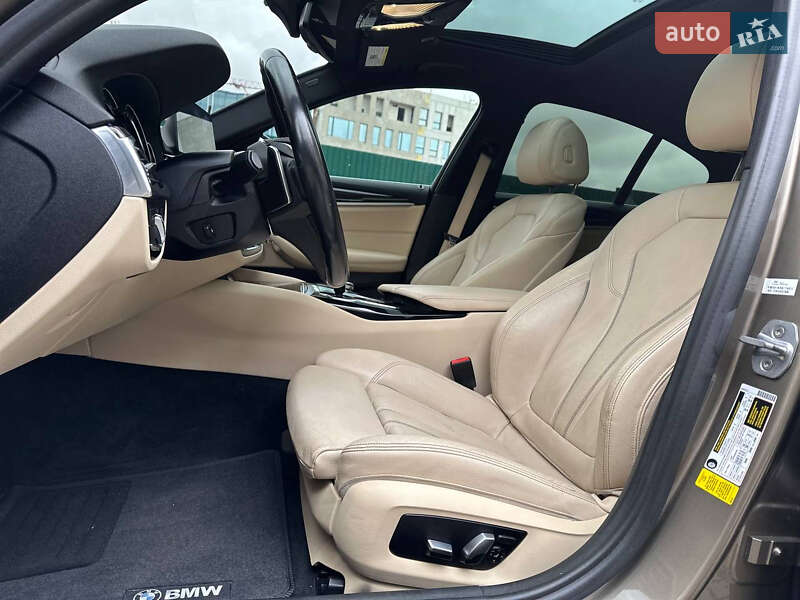 Седан BMW 5 Series 2017 в Киеве