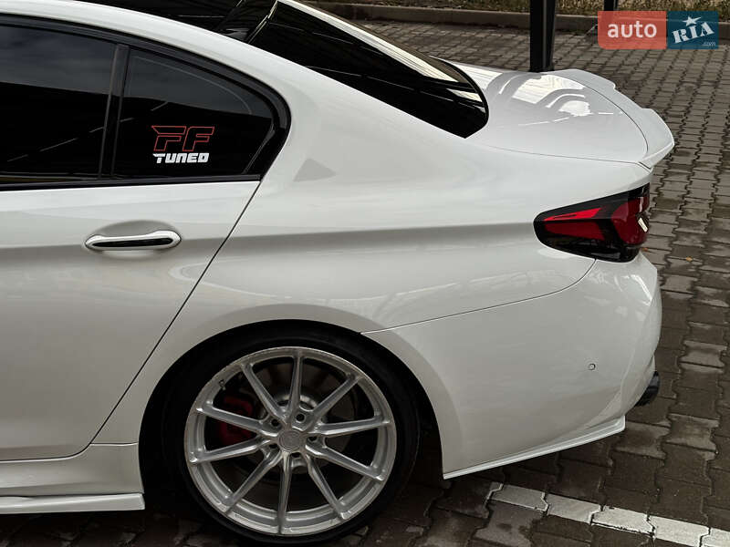 Седан BMW 5 Series 2017 в Тернополе