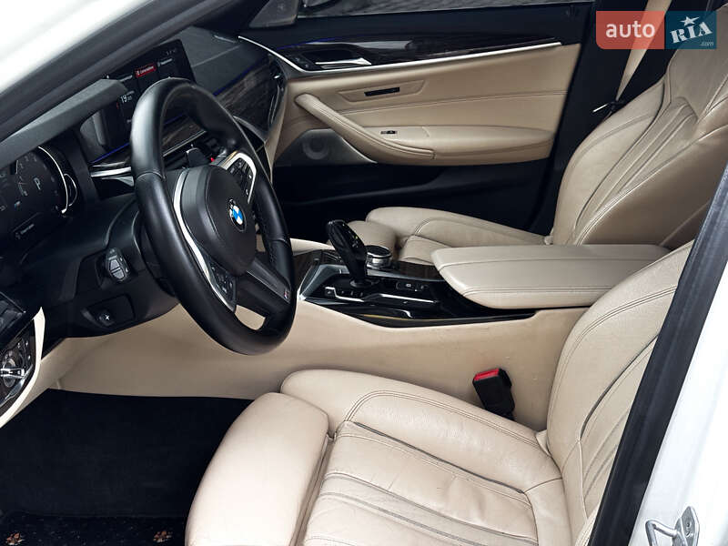 Седан BMW 5 Series 2017 в Тернополе