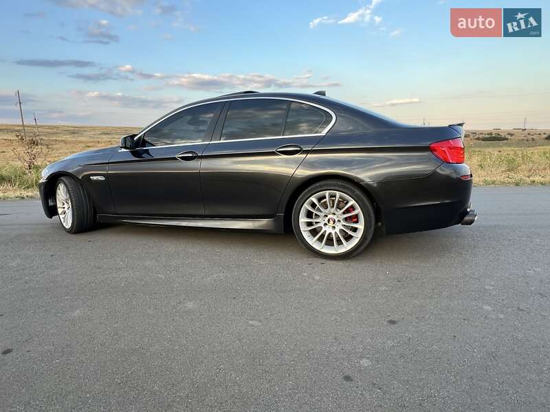Седан BMW 5 Series 2011 в Одессе