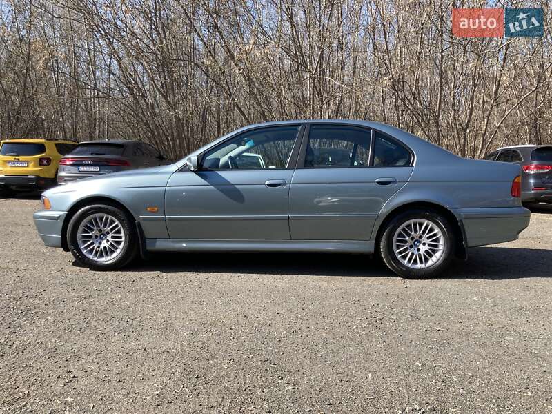 Седан BMW 5 Series 2001 в Киеве