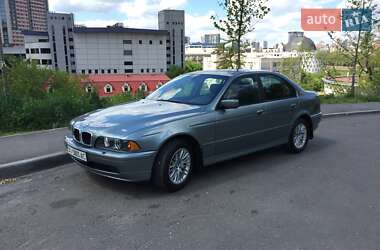 Седан BMW 5 Series 2001 в Киеве