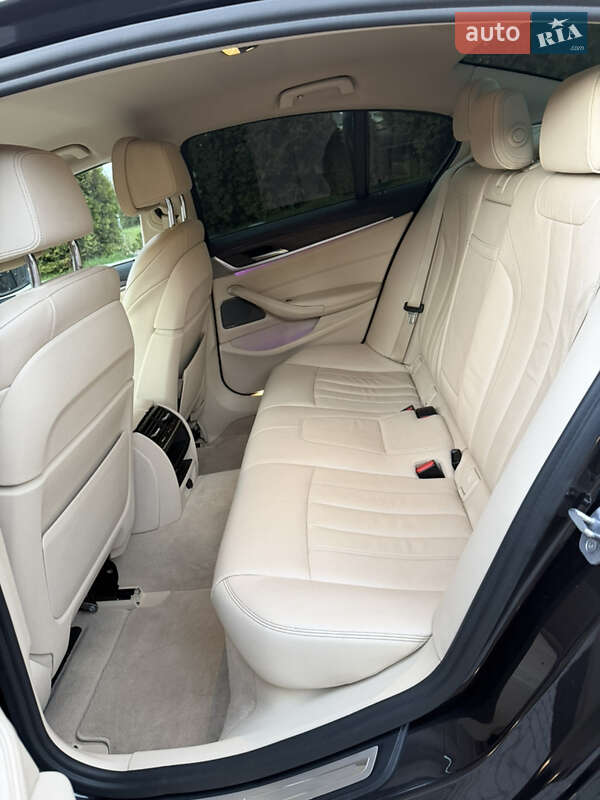 Седан BMW 5 Series 2017 в Львове фото 30 Седан BMW 5 Series 2017 в Львове