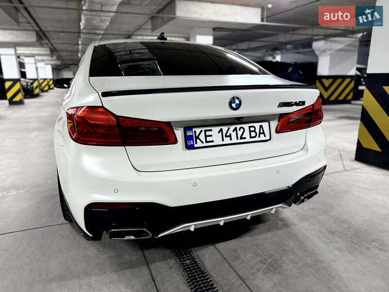 Седан BMW 5 Series 2017 в Днепре